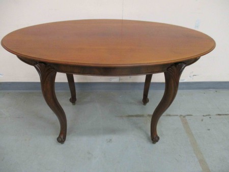 6719 - Salonni stolek rokoko styl 1920  123 x 74 cm  V - 71 cm  -  5 900 kc 